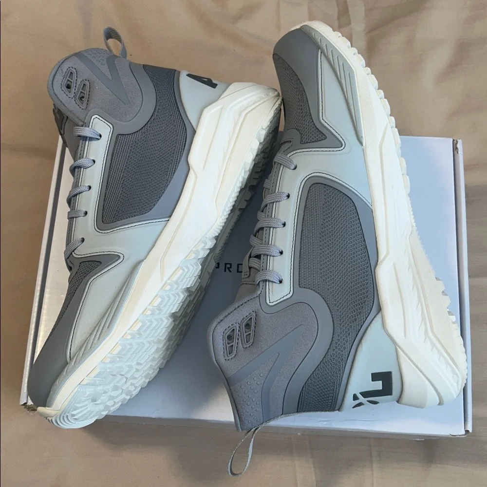 APL Athletic Propulsion Labs Techloom Defender Waterproof Hiking Boots 10.5 NWT